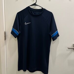 Nike Men Tshirt L (fits as M)